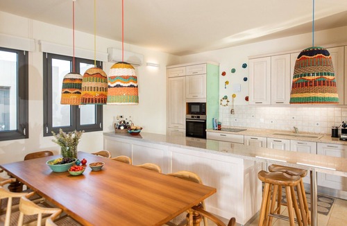 Plaka Villa | TIMORI, modern, panorama views, pool & kiddie-pool, 4 bedrooms plus guest house.