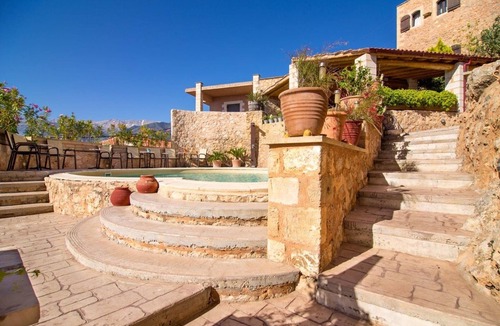 Samonas Villa | Traditional Crete Villa | Villa Blue Mantzourana | Stunning Views | 1 Bedroom