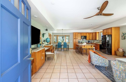 Shadow Mountain House | Trailside Suite with Jetted Tub