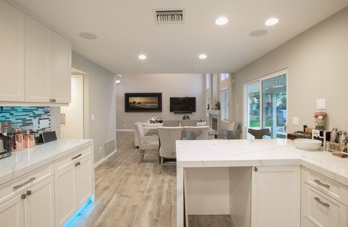 Indio House | "Tulip Play House"5 Bedrooms 3.5 bath Pool & Spa w/Built in BBQ, big side yard