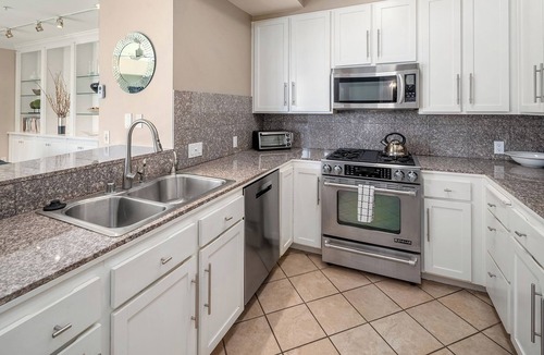 Downtown Seattle Condo | Upscale 2BR Steps to Pike Place Market & Seattle's only residence on the water