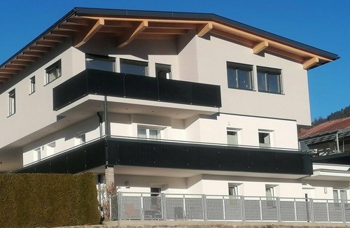 Iselsberg-Stronach Apartment | Vacation with friends - Large superior apartment for 5 people