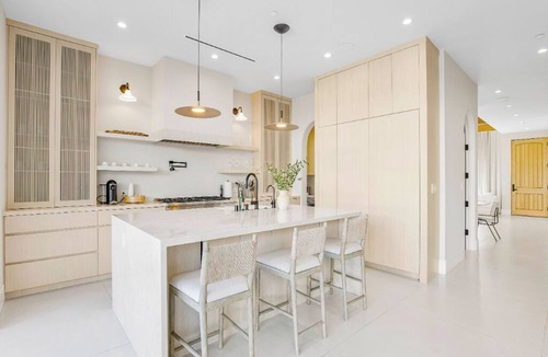 Studio City Villa | Villa Camellia - Charming 5 BR Home in the heart of Studio City