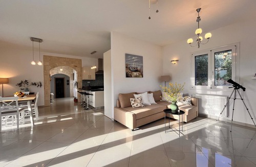 Agia Galini House | Villa Francesca, Greek Garden Getaway in Agia Galini