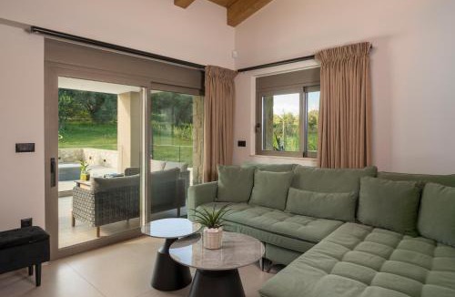 Platanias Town Villa | Villa JOY