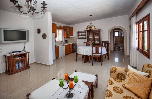 Drimiskos Villa | Villa Liberty with fantastic view,close to a farm in a traditional village.
