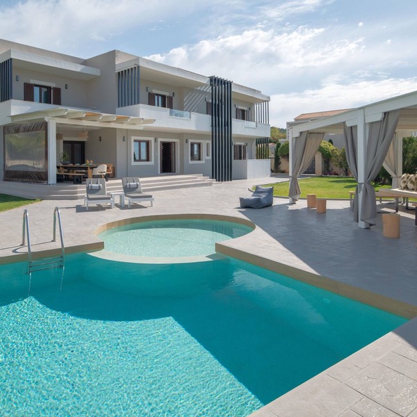 Elaida Villa, Refined Group Escape Pool & Play