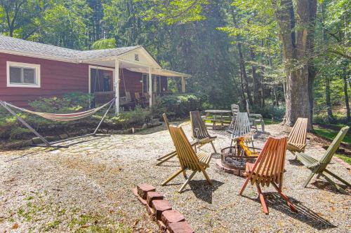 20-Acre Cabin w/Pond: 5 Mi to Biltmore Estate!