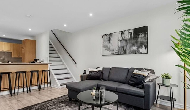 2BR Home | Free Parking | Fast WiFi