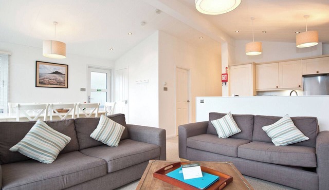 3 bedroom accommodation in Mullion Cove, Helston