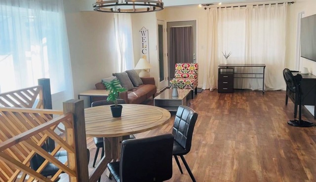 3 BR and 2 BA -Close to Royal Oak and Ferndale. 20 minutes to Detroit Downtown