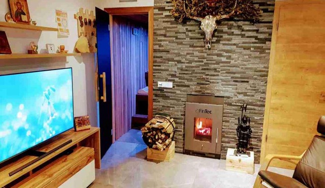 3 Z moderne Wellnesswohnung - Sauna, Kamin, Parkplätze 65m2 bis 6 Per