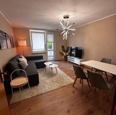3-Zimmer Ferienunterkunft inkl Parkplatz und Balkon, mit Nähe zum See