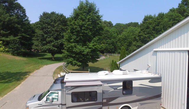 30' motorhome on private setting.