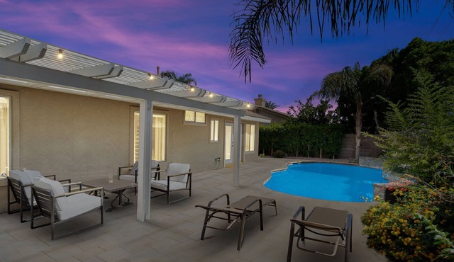 4 bd/3Bath in La Quinta, CA w/pool!