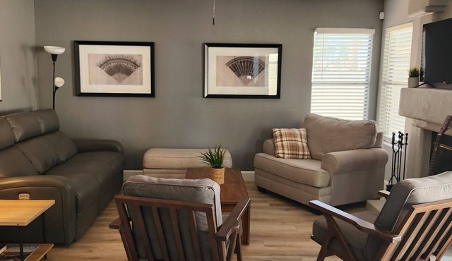 4-bedroom house with a heated pool and spa in northern Phoenix