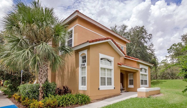 4 Bedrooms 3.5 Bathrooms - Inc 2 King Bed Master Suites-Next to Disney World