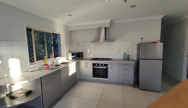 5 Bedroom House at 82A Richardson Road