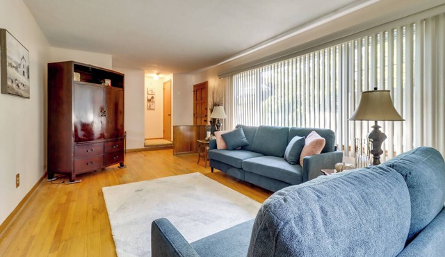 5 Mi to Lake Erie! Cozy Monroe Home & Private Yard