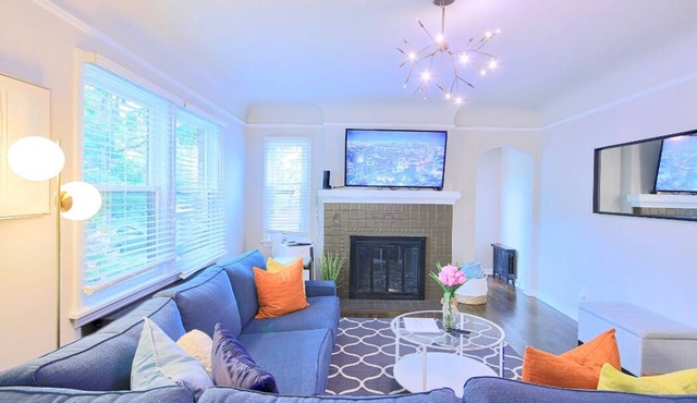 6BR/3BA Wallingford gem, minutes to downtown!