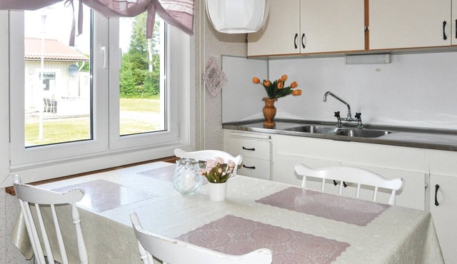 A cosy holiday home with a large terrace and a quiet, beautiful, green location.