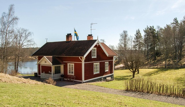 Amazing home in Nyköping with house sea view