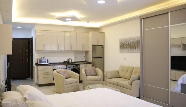 Amazing one Bedroom Apartment in Amman, Elwebdah 5