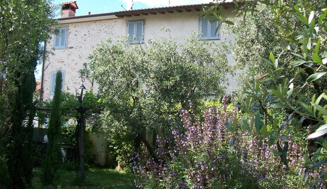 ANTICO BORGO Holiday Home, ancient farmhouse, 4km from the beach, near the Alps