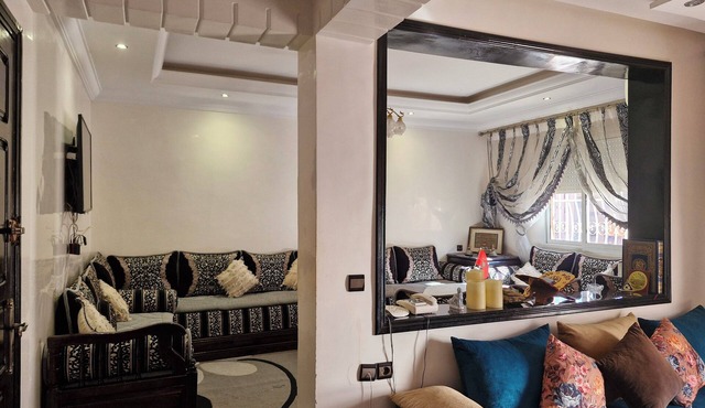 APARTMENT 5 MIN FROM AIRPORT