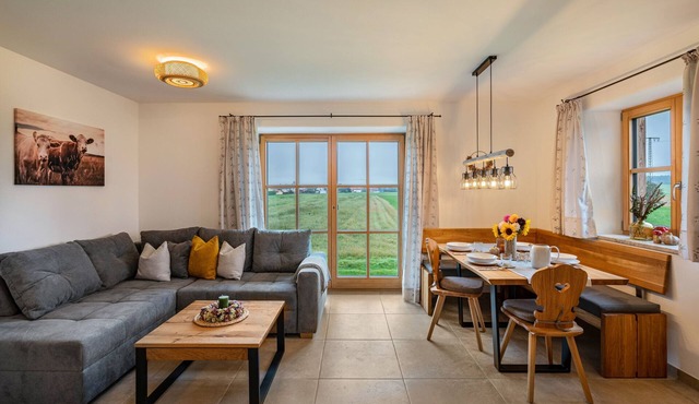 Apartment 'Ferienwohnung Eberlhof' with Mountain View, Shared Garden and Wi-Fi