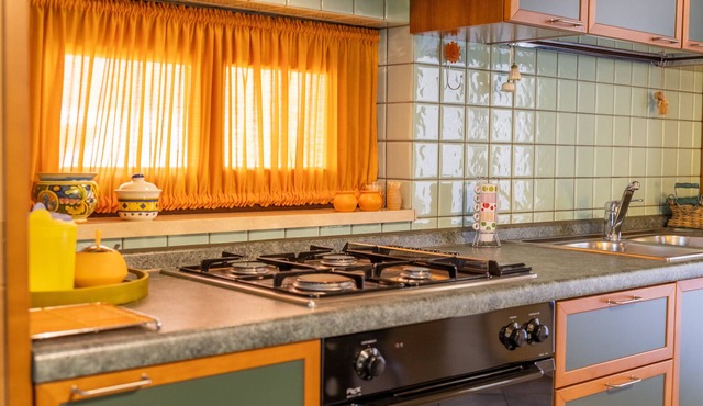 Apartment 'Villa Sam' with Private Terrace, Wi-Fi and Air Conditioning