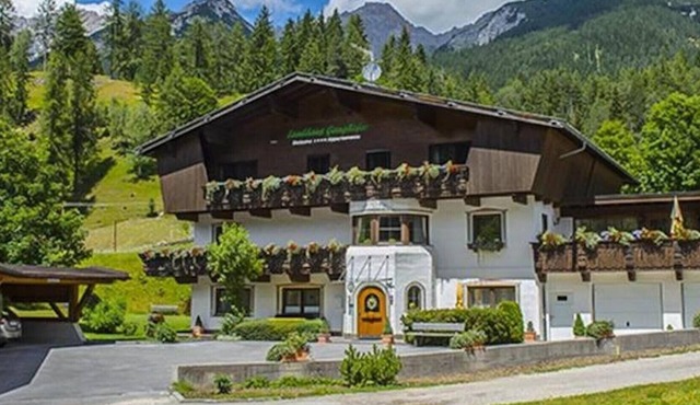 Apartment W5 Haus Ganghofer with Mountain View, Patio & Wi-Fi