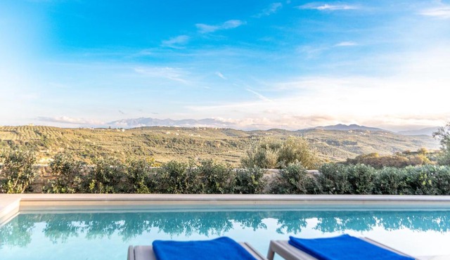 Apithano Heated pool on demand