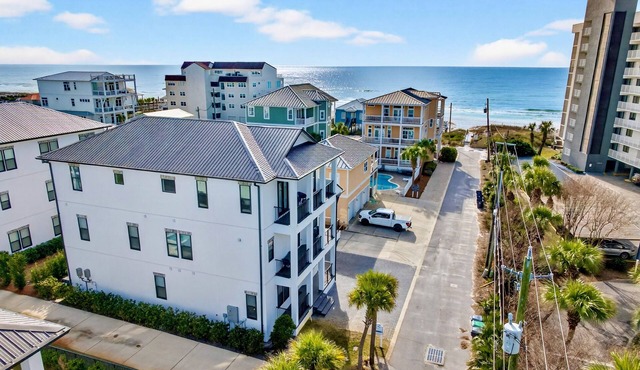 Arcadia Sands: Private Beach, Ocean Views, Pool & Hot tub, Game Room, Bunk Rooms
