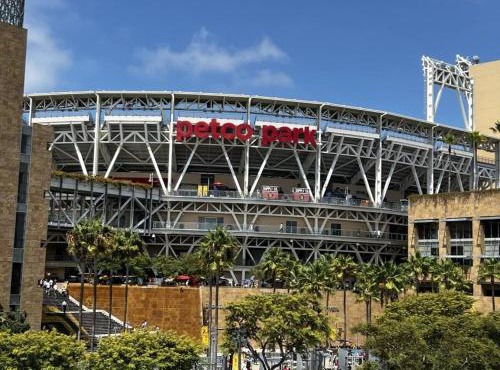 Bayviews Lux One-bedroom Apartment 1min to Petco Park Convention Center Gaslamp Pool, Hot Tub