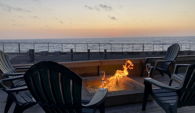 Beach Front 6000SF 10b/6bth 7 Miles to SF Moscone Center