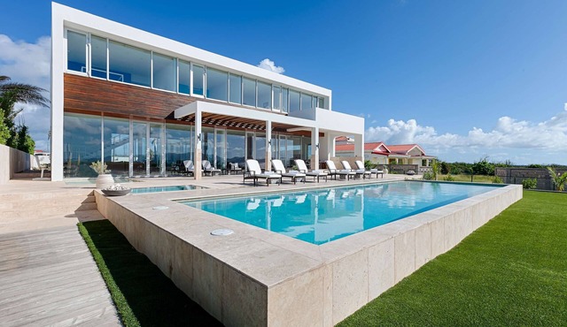 Beaches Edge – Contemporary Beachfront Estate in Lockrum, Anguilla