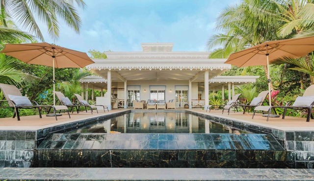 Beachfront Coastal Dream Villa!