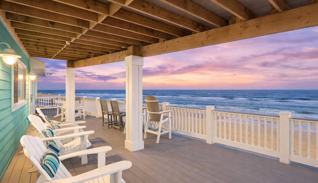 Beachfront Designer Retreat | Pirates Beach, Galveston