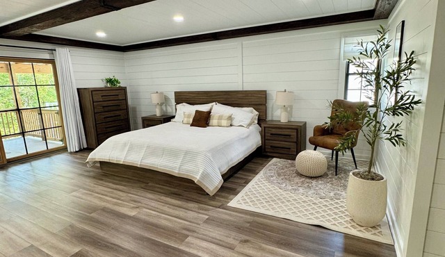 Beautiful river front studio with dock and adjacent boat ramp