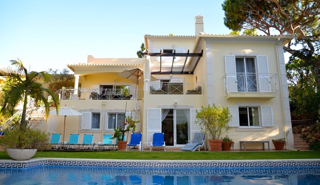 Beautiful Villa with amazing views!