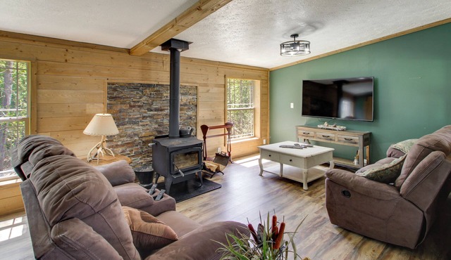 Birch Haven Resort Cabin w/Deck: Boating On-Site