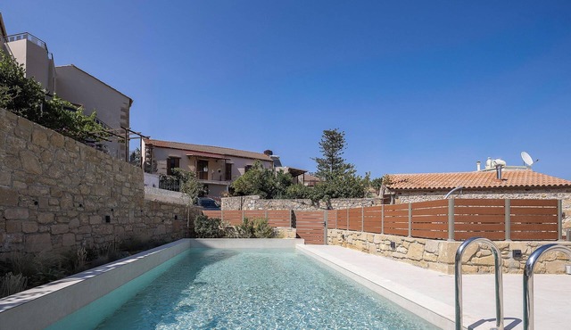 Blend of Traditional Elegance and Modern Comfort by etouri