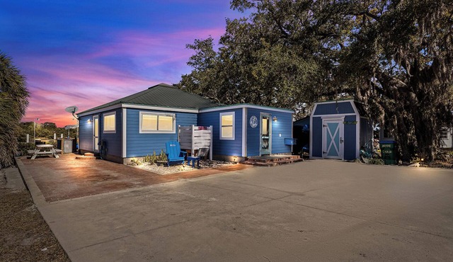 Blue Chair - Waterfront Dock w/Free Golf Cart!
