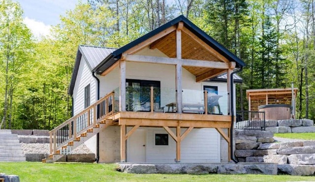Boreal Retreat, Algonquin Woods