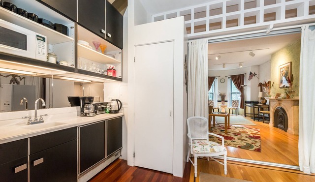 Boston's Most Charming Bed & Breakfast - Heart of the City