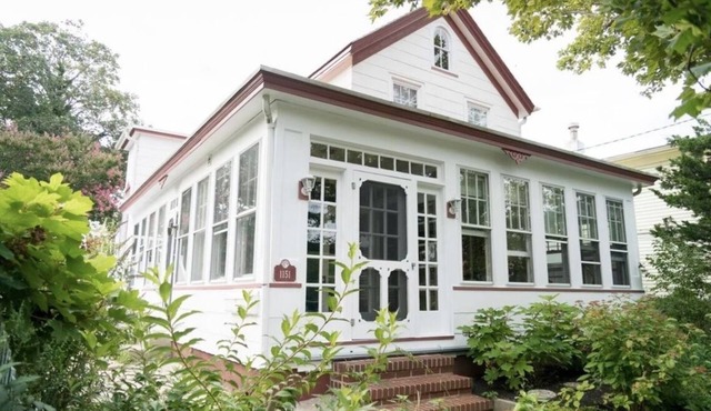 Bright and cheerful! Windows surround this historic Cape May retreat!