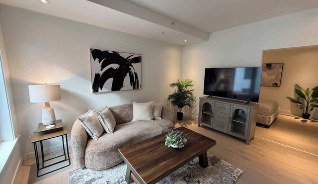 Bright, warm & spacious 1 BR in North End Halifax