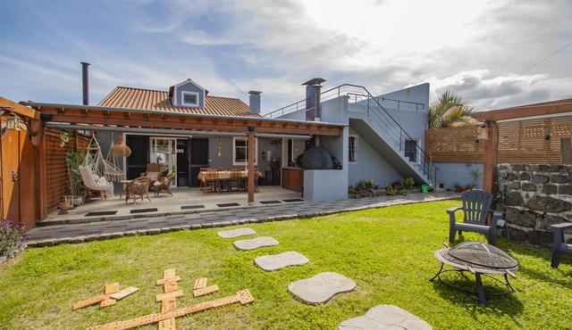 Casa da Porta Amarela - Holiday Home in the Seven Cities