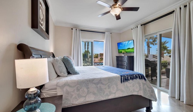 Casa Sirena- Secure & Private Poolside Retreat